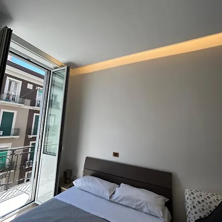 Binario 14 Piazza Garibaldi Neapol