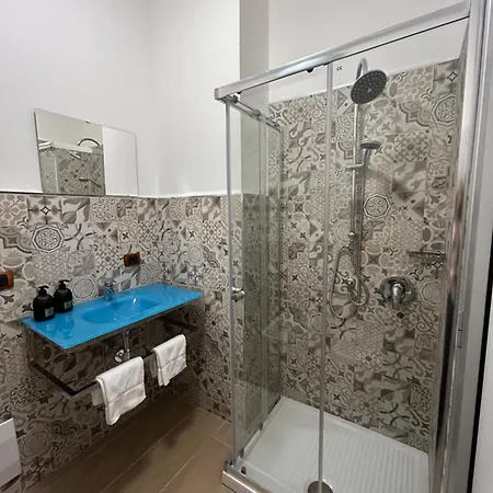 Binario 14 Piazza Garibaldi Bed & Breakfast 4*