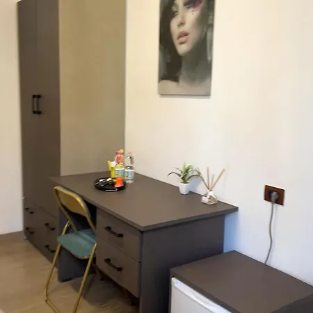 Binario 14 Piazza Garibaldi Bed & Breakfast