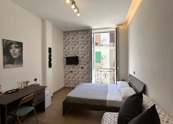 B&B Binario 14 Piazza Garibaldi 나폴리