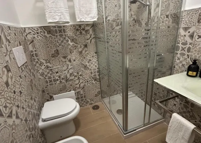 B&B Binario 14 Piazza Garibaldi 4*