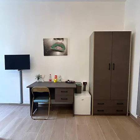 Binario 14 Piazza Garibaldi Отель типа 