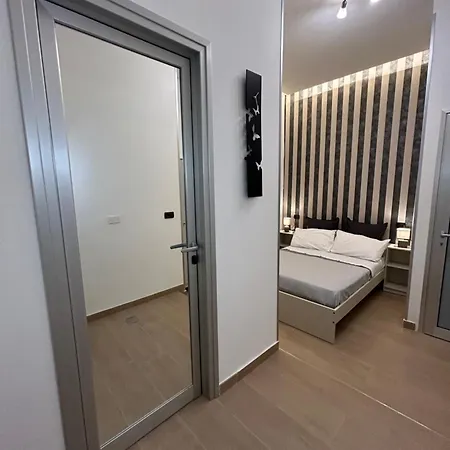 Binario 14 Piazza Garibaldi 4* Napoli