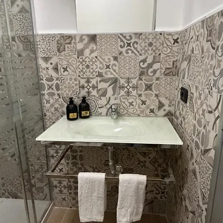 Binario 14 Piazza Garibaldi Bed & Breakfast Napoli