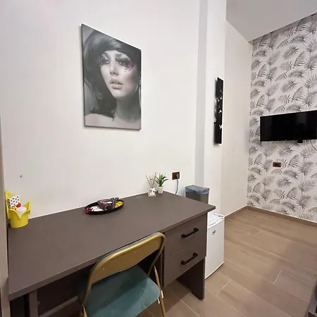 Binario 14 Piazza Garibaldi Bed & Breakfast 4*