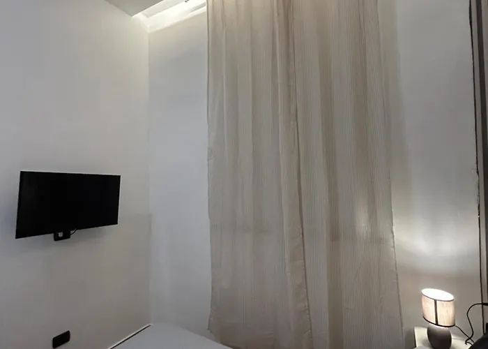 Binario 14 Piazza Garibaldi 4* נאפולי