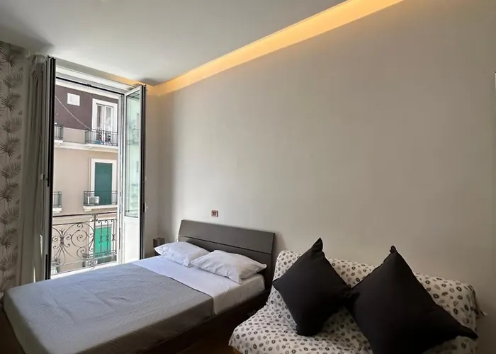 לינה וארוחת בוקר Binario 14 Piazza Garibaldi