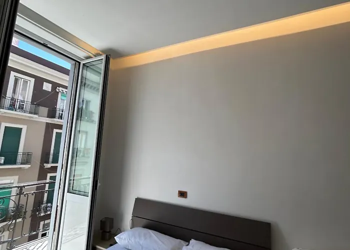 Binario 14 Piazza Garibaldi נאפולי