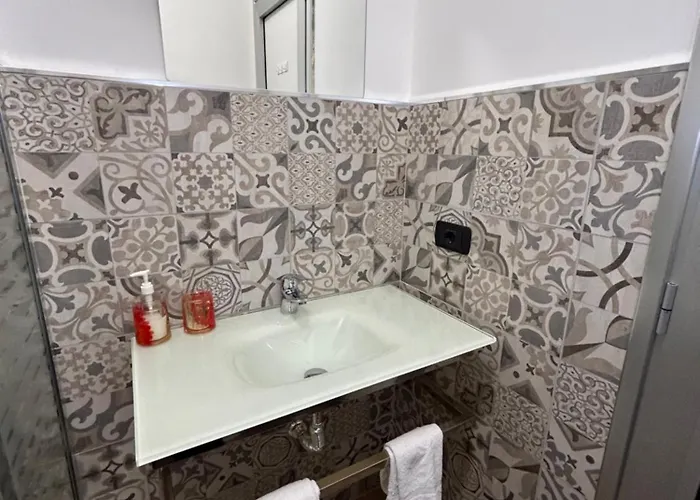 לינה וארוחת בוקר Binario 14 Piazza Garibaldi 4*