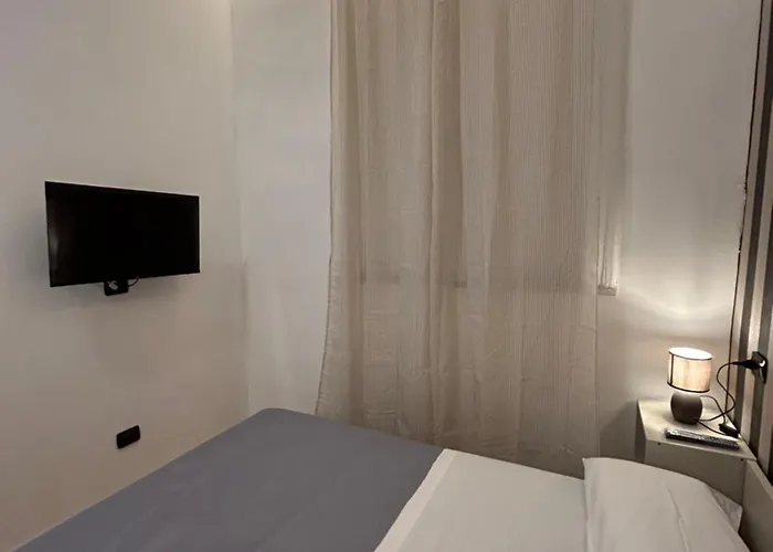 לינה וארוחת בוקר Binario 14 Piazza Garibaldi נאפולי