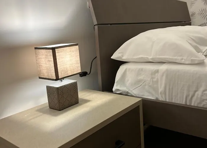 Binario 14 Piazza Garibaldi לינה וארוחת בוקר נאפולי