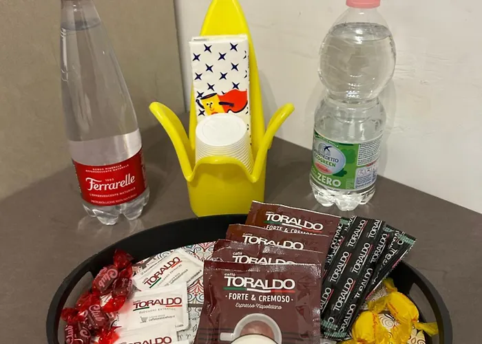 לינה וארוחת בוקר Binario 14 Piazza Garibaldi נאפולי