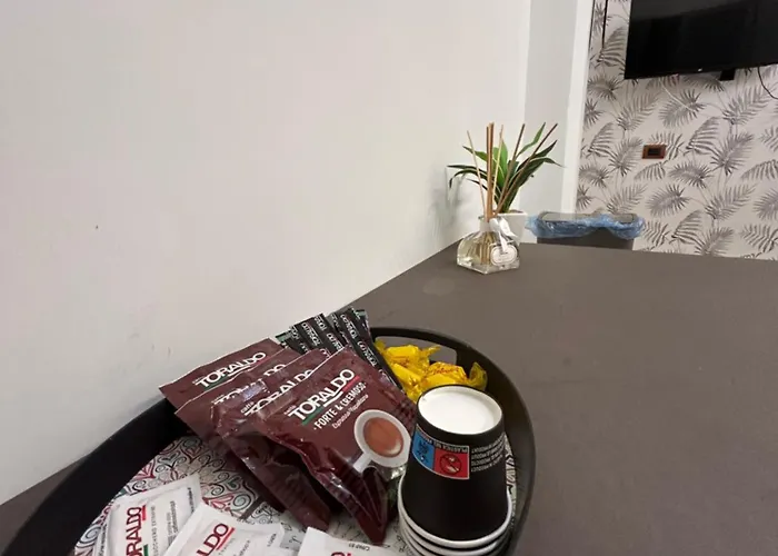 לינה וארוחת בוקר Binario 14 Piazza Garibaldi נאפולי