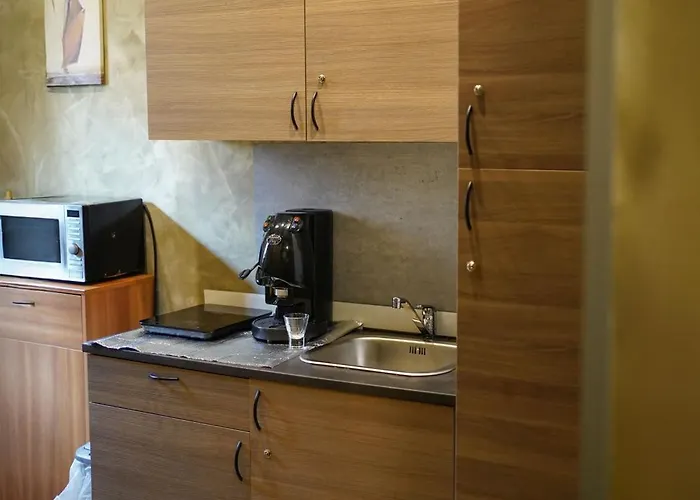 לינה וארוחת בוקר Binario 14 Piazza Garibaldi 4*