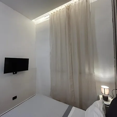 Binario 14 Piazza Garibaldi 4* Nápoles